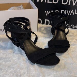 Wild Diva Black Strappy Block Heel Sandals with Ankle Wrap